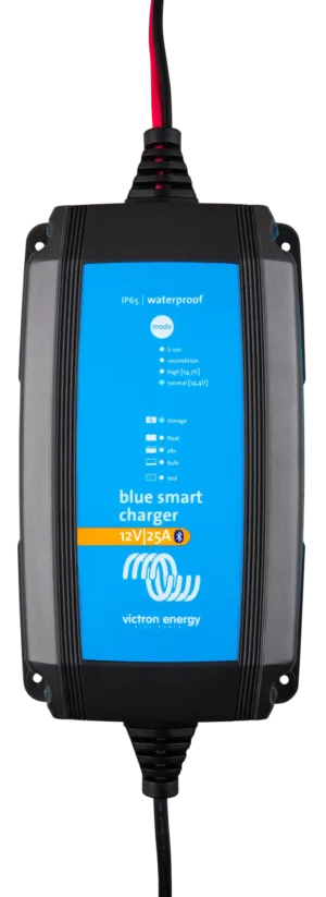 Blue Smart IP65 Charger 12/25 + DC connector