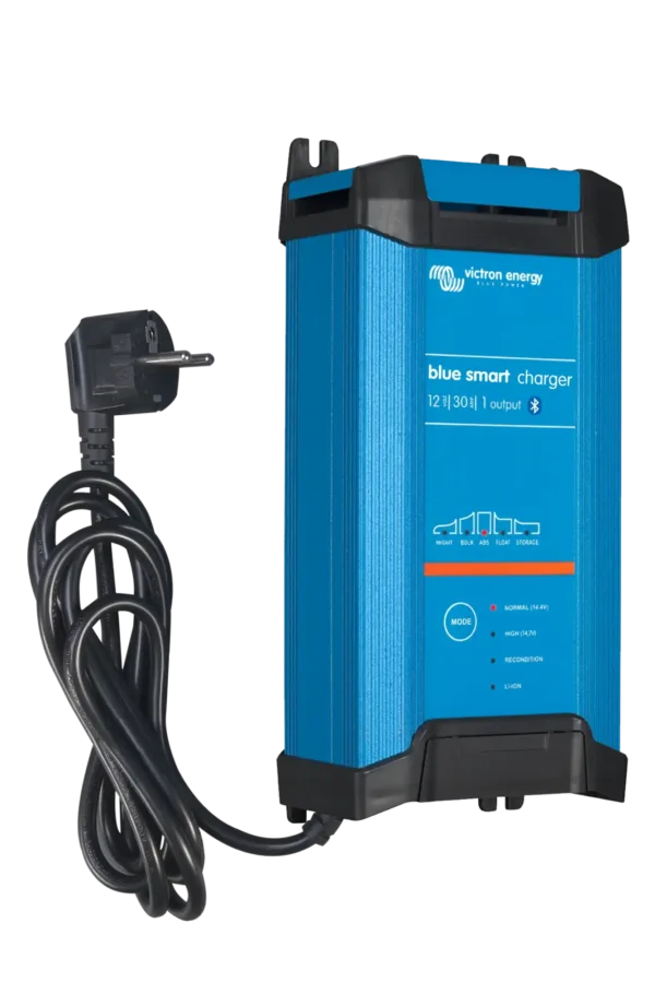 Blue Smart IP22 Charger 12/30 (1