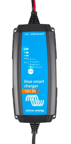Blue Smart IP65 Charger 12/5 + DC connector