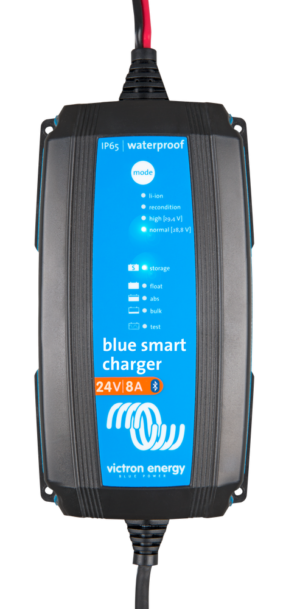 Blue Smart IP65 Charger 24/8 + DC connector